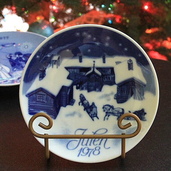 Limited Edition 1978 Porsgrund Norway Porcelain Vintage Christmas Display Plate - Picture 2 of 4